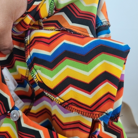 Vintage Jordan Woman Multicolored Chevron Top - Picture 5 of 6